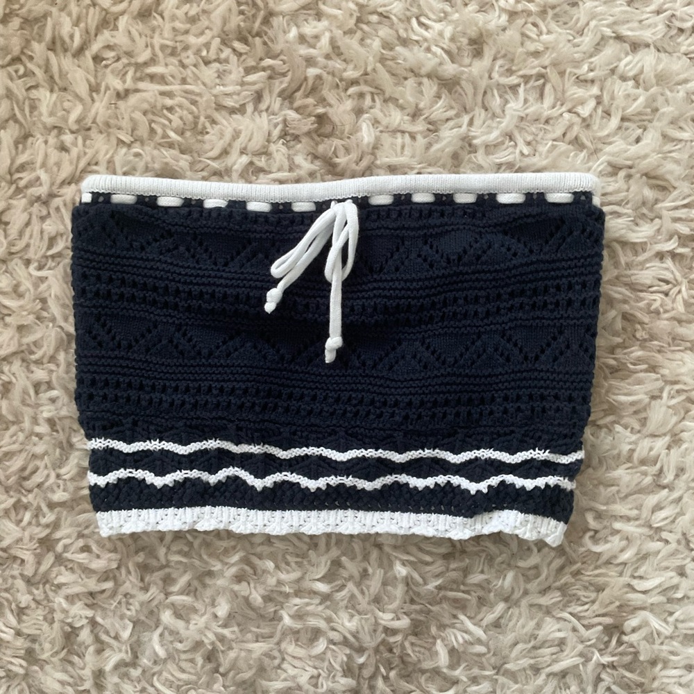 Hollister Navy and White Top